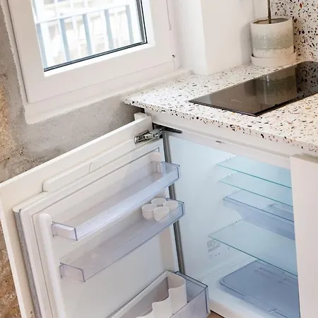 Bright Retreat In Historic Gaia Lejlighed *