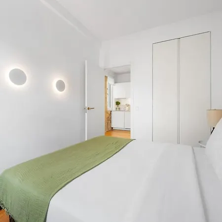 Bright Retreat In Historic Gaia Apartman *
